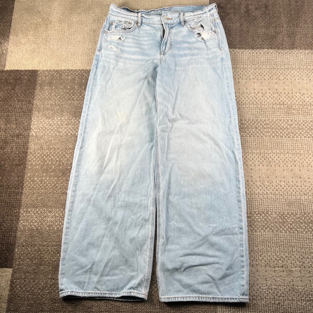 American Eagle Women Light Wash Distressed Low Rise Skater Jeans Size 12